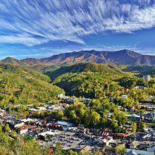 GREAT SMOKY MOUNTAINS AND GATLINBURG IN FALL