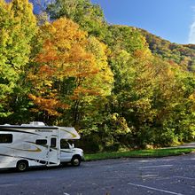 GREAT SMOKY MOUNTAINS AND GATLINBURG IN FALL