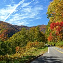 GREAT SMOKY MOUNTAINS AND GATLINBURG IN FALL