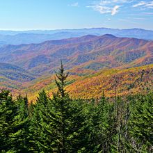 GREAT SMOKY MOUNTAINS AND GATLINBURG IN FALL