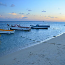 BEACHES OF ARUBA