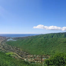 HIKING IN HAWAII