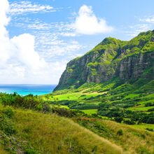 HIKING IN HAWAII