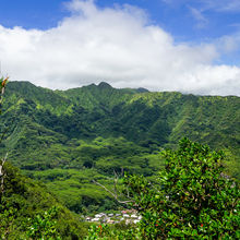 HIKING IN HAWAII