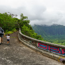 HIKING IN HAWAII