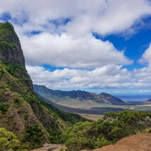 HIKING IN HAWAII