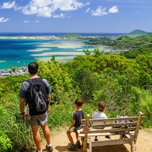 HIKING IN HAWAII