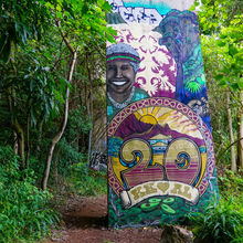 HIKING IN HAWAII