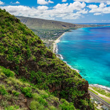 HIKING IN HAWAII