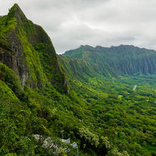 HIKING IN HAWAII