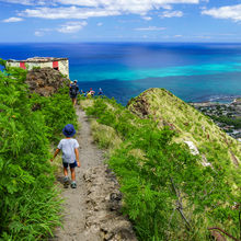 HIKING IN HAWAII